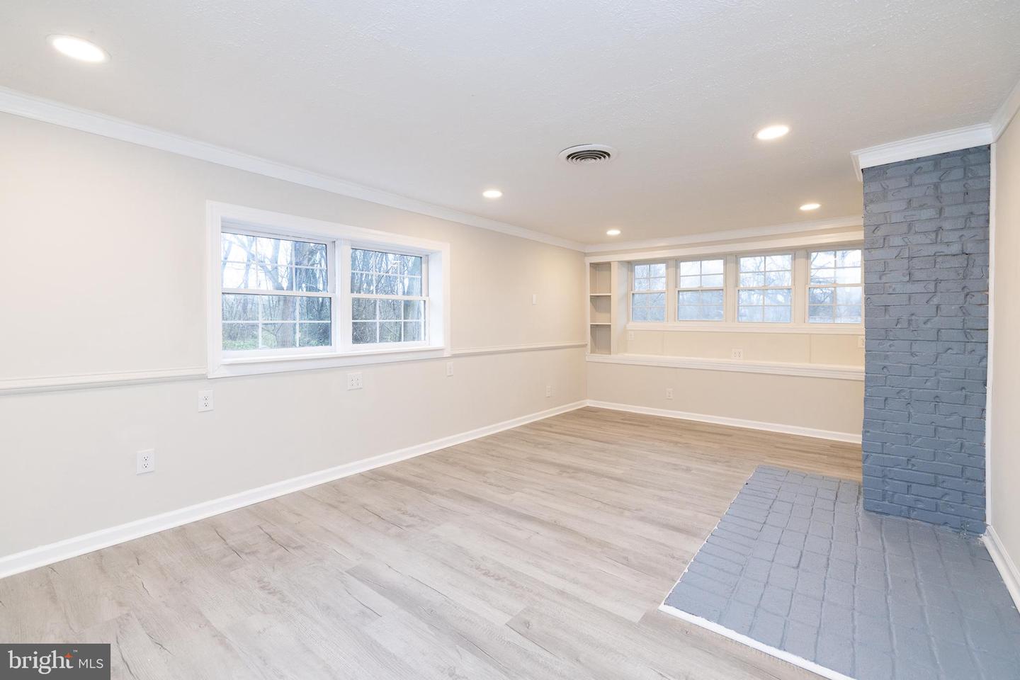 6731 MIDDLE RD, MIDDLETOWN, Virginia 22645, 3 Bedrooms Bedrooms, ,2 BathroomsBathrooms,Residential,For sale,6731 MIDDLE RD,VAFV2037978 MLS # VAFV2037978