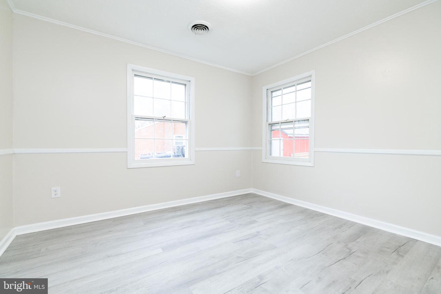 6731 MIDDLE RD, MIDDLETOWN, Virginia 22645, 3 Bedrooms Bedrooms, ,2 BathroomsBathrooms,Residential,For sale,6731 MIDDLE RD,VAFV2037978 MLS # VAFV2037978