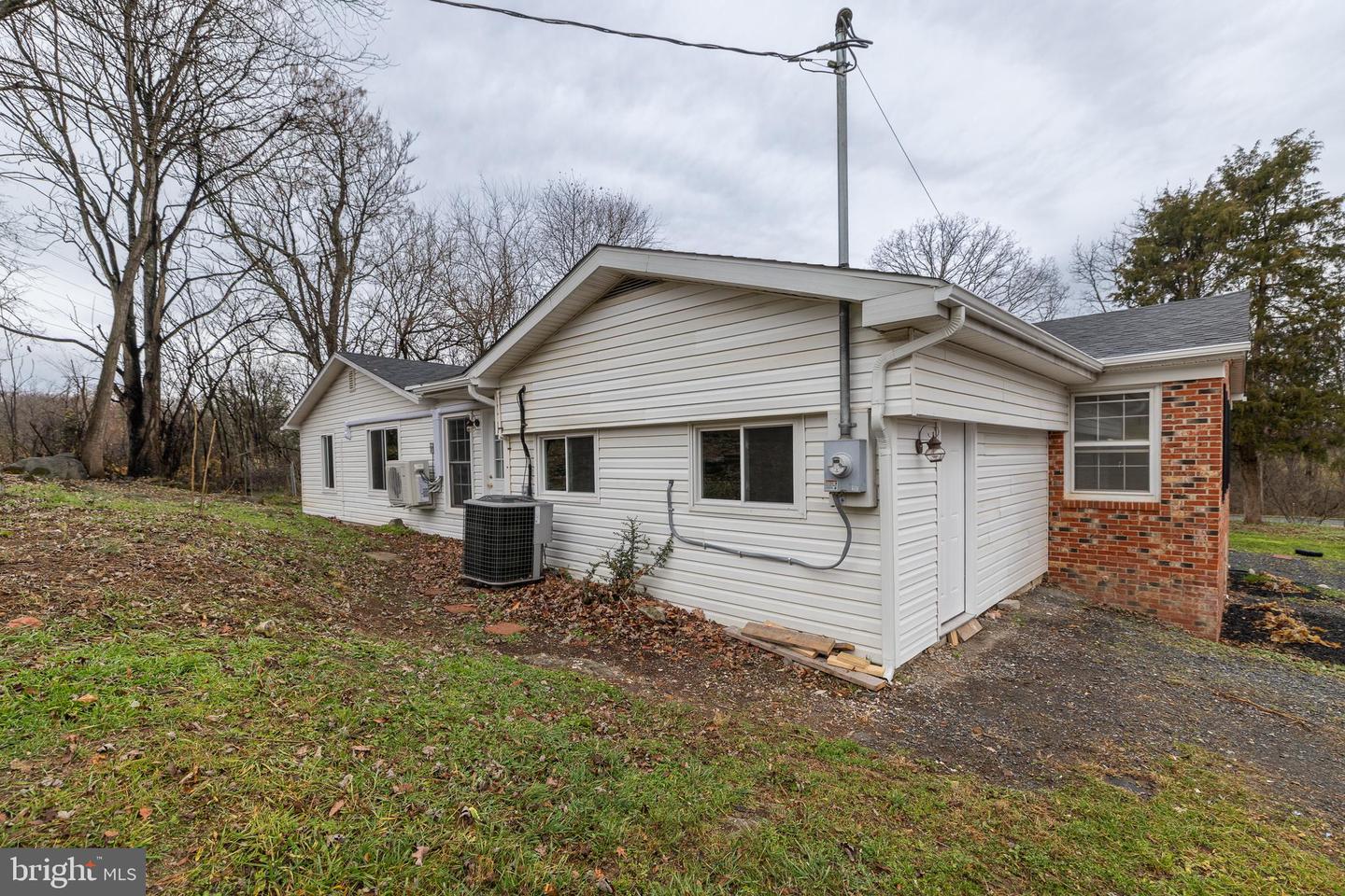 6731 MIDDLE RD, MIDDLETOWN, Virginia 22645, 3 Bedrooms Bedrooms, ,2 BathroomsBathrooms,Residential,For sale,6731 MIDDLE RD,VAFV2037978 MLS # VAFV2037978