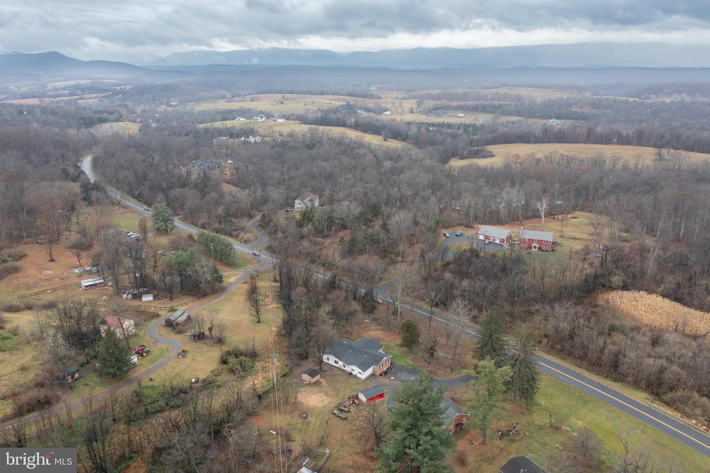 6731 MIDDLE RD, MIDDLETOWN, Virginia 22645, 3 Bedrooms Bedrooms, ,2 BathroomsBathrooms,Residential,For sale,6731 MIDDLE RD,VAFV2037978 MLS # VAFV2037978