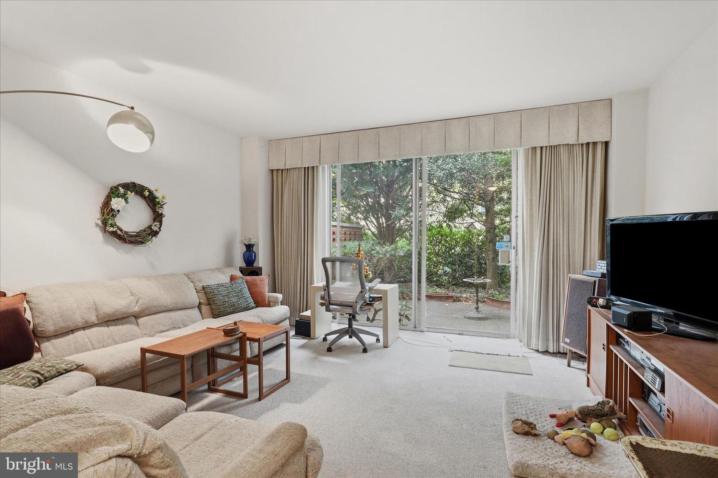 813 3RD ST SW #317, WASHINGTON, District Of Columbia 20024, 2 Bedrooms Bedrooms, ,2 BathroomsBathrooms,Residential,For sale,813 3RD ST SW #317,DCDC2231254 MLS # DCDC2231254