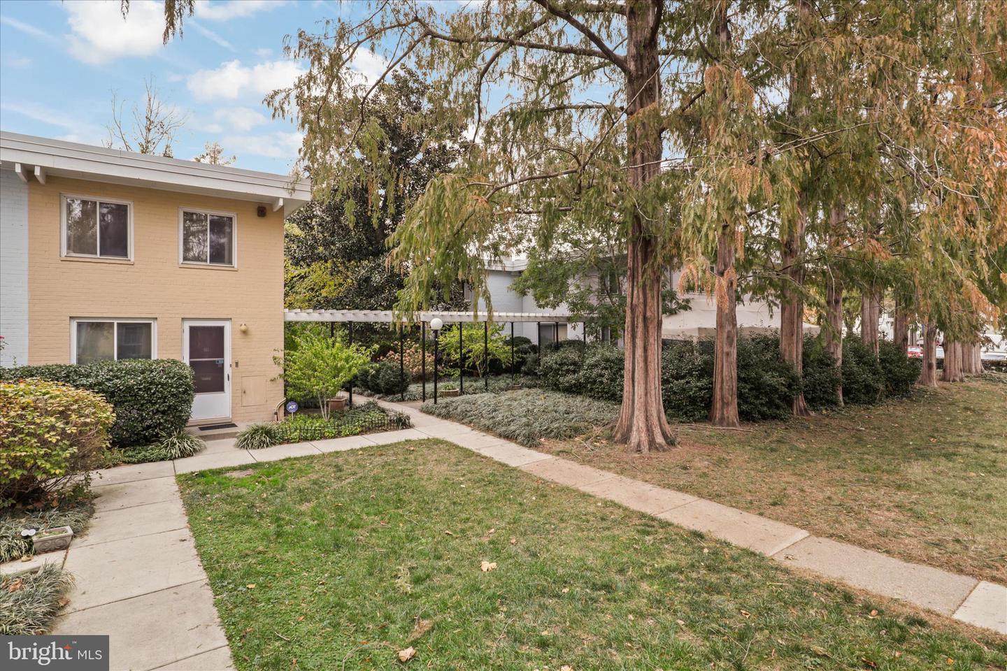 813 3RD ST SW #317, WASHINGTON, District Of Columbia 20024, 2 Bedrooms Bedrooms, ,2 BathroomsBathrooms,Residential,For sale,813 3RD ST SW #317,DCDC2231254 MLS # DCDC2231254