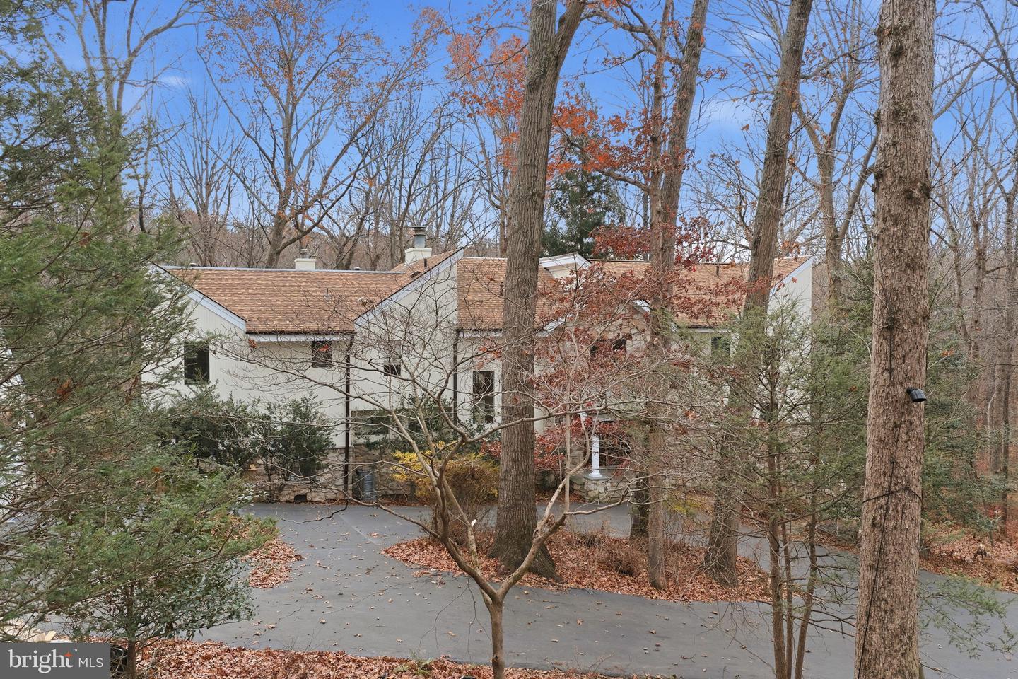 10701 SYCAMORE SPRINGS LN, GREAT FALLS, Virginia 22066, 6 Bedrooms Bedrooms, ,4 BathroomsBathrooms,Residential,For sale,10701 SYCAMORE SPRINGS LN,VAFX2279598 MLS # VAFX2279598