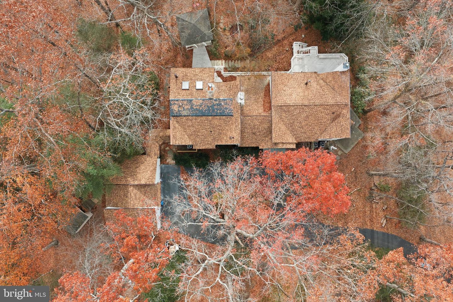 10701 SYCAMORE SPRINGS LN, GREAT FALLS, Virginia 22066, 6 Bedrooms Bedrooms, ,4 BathroomsBathrooms,Residential,For sale,10701 SYCAMORE SPRINGS LN,VAFX2279598 MLS # VAFX2279598