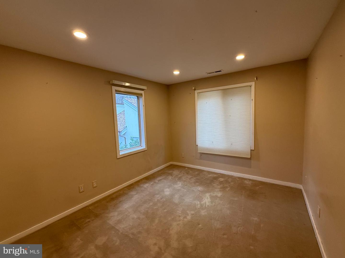 10701 SYCAMORE SPRINGS LN, GREAT FALLS, Virginia 22066, 6 Bedrooms Bedrooms, ,4 BathroomsBathrooms,Residential,For sale,10701 SYCAMORE SPRINGS LN,VAFX2279598 MLS # VAFX2279598