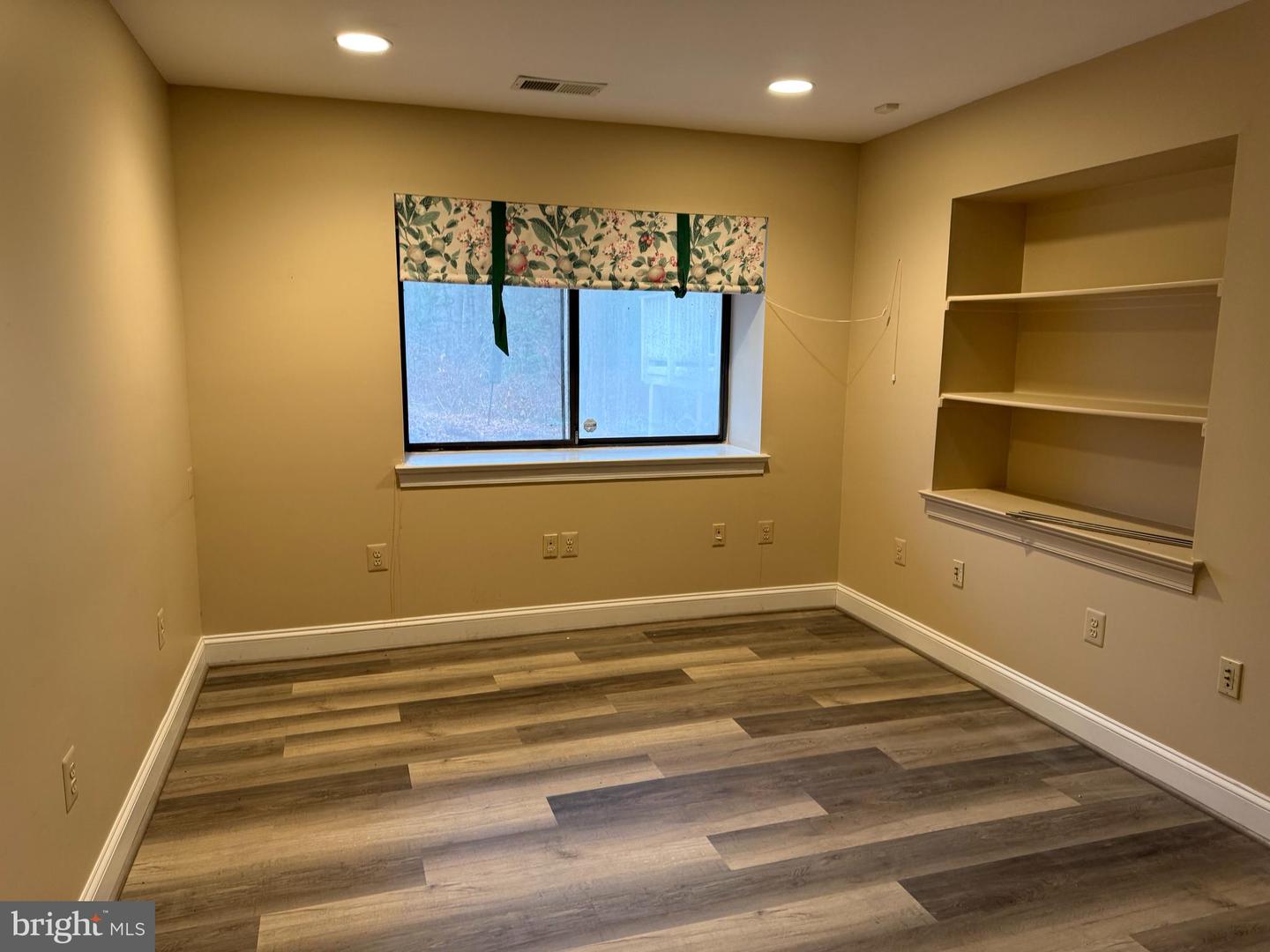 10701 SYCAMORE SPRINGS LN, GREAT FALLS, Virginia 22066, 6 Bedrooms Bedrooms, ,4 BathroomsBathrooms,Residential,For sale,10701 SYCAMORE SPRINGS LN,VAFX2279598 MLS # VAFX2279598