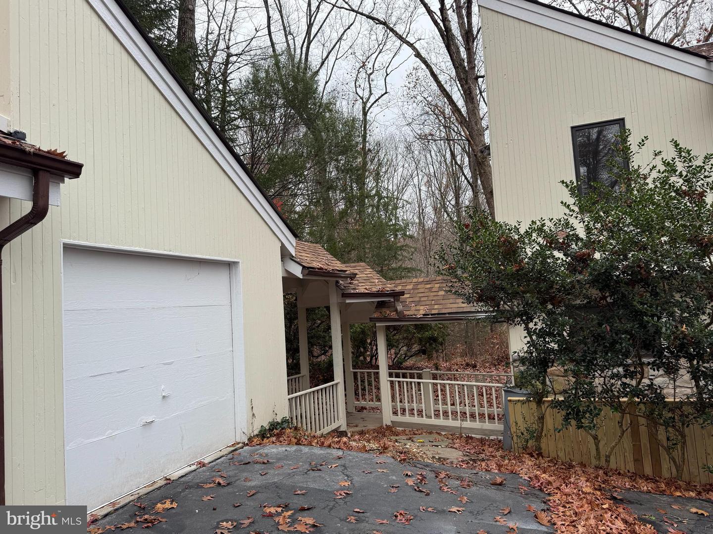 10701 SYCAMORE SPRINGS LN, GREAT FALLS, Virginia 22066, 6 Bedrooms Bedrooms, ,4 BathroomsBathrooms,Residential,For sale,10701 SYCAMORE SPRINGS LN,VAFX2279598 MLS # VAFX2279598