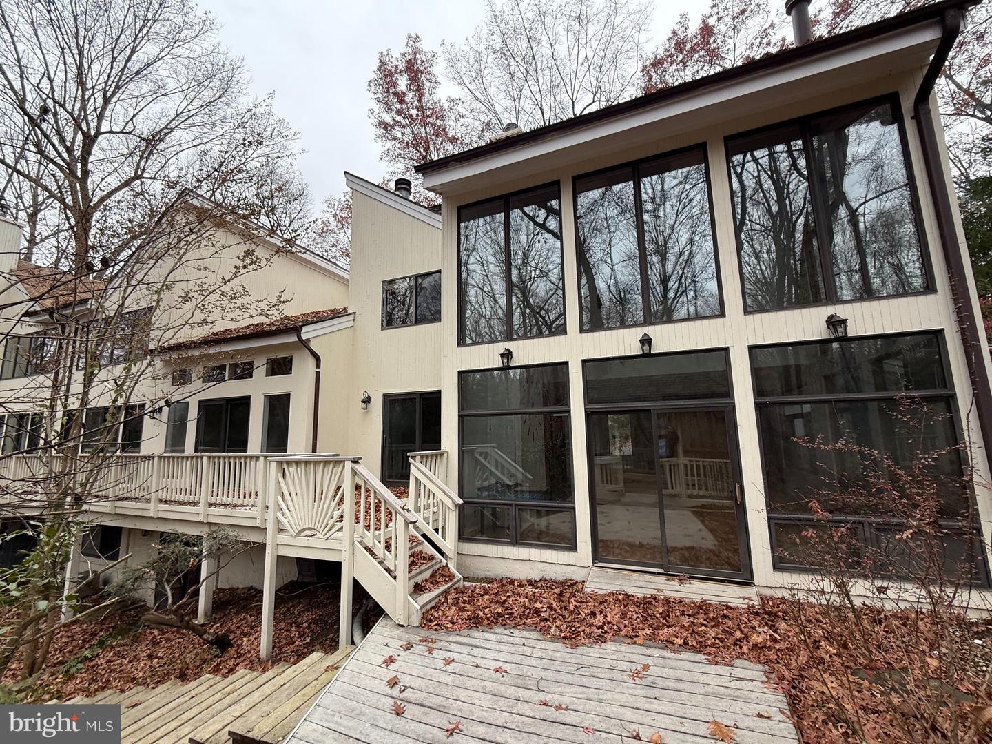 10701 SYCAMORE SPRINGS LN, GREAT FALLS, Virginia 22066, 6 Bedrooms Bedrooms, ,4 BathroomsBathrooms,Residential,For sale,10701 SYCAMORE SPRINGS LN,VAFX2279598 MLS # VAFX2279598