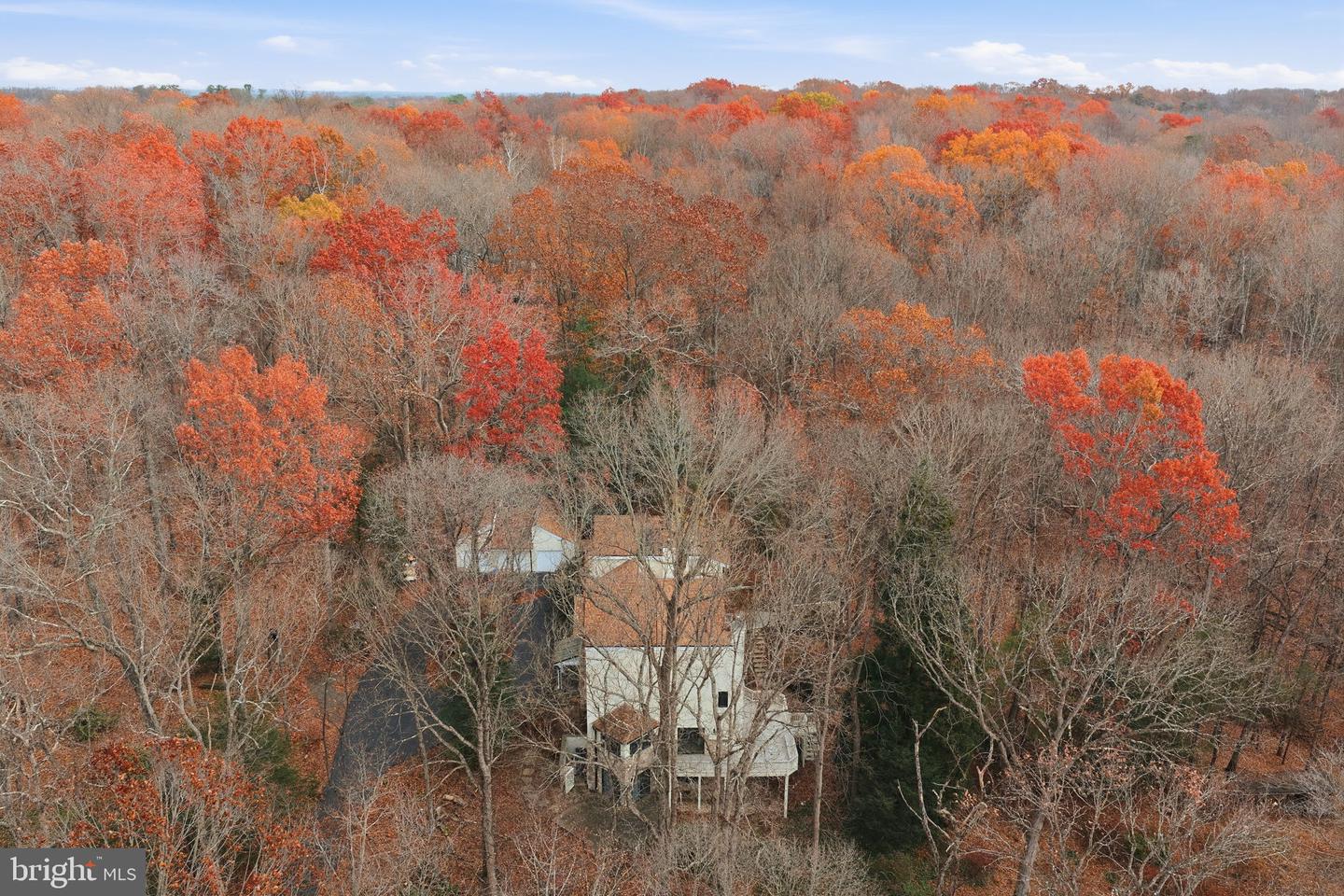 10701 SYCAMORE SPRINGS LN, GREAT FALLS, Virginia 22066, 6 Bedrooms Bedrooms, ,4 BathroomsBathrooms,Residential,For sale,10701 SYCAMORE SPRINGS LN,VAFX2279598 MLS # VAFX2279598