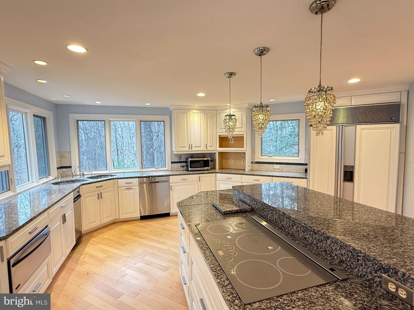 10701 SYCAMORE SPRINGS LN, GREAT FALLS, Virginia 22066, 6 Bedrooms Bedrooms, ,4 BathroomsBathrooms,Residential,For sale,10701 SYCAMORE SPRINGS LN,VAFX2279598 MLS # VAFX2279598