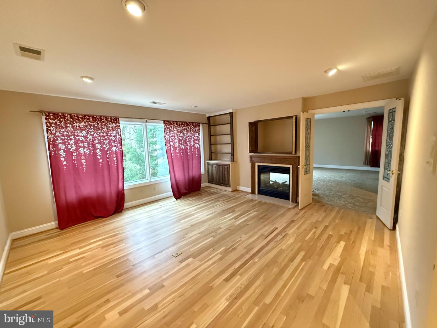 10701 SYCAMORE SPRINGS LN, GREAT FALLS, Virginia 22066, 6 Bedrooms Bedrooms, ,4 BathroomsBathrooms,Residential,For sale,10701 SYCAMORE SPRINGS LN,VAFX2279598 MLS # VAFX2279598