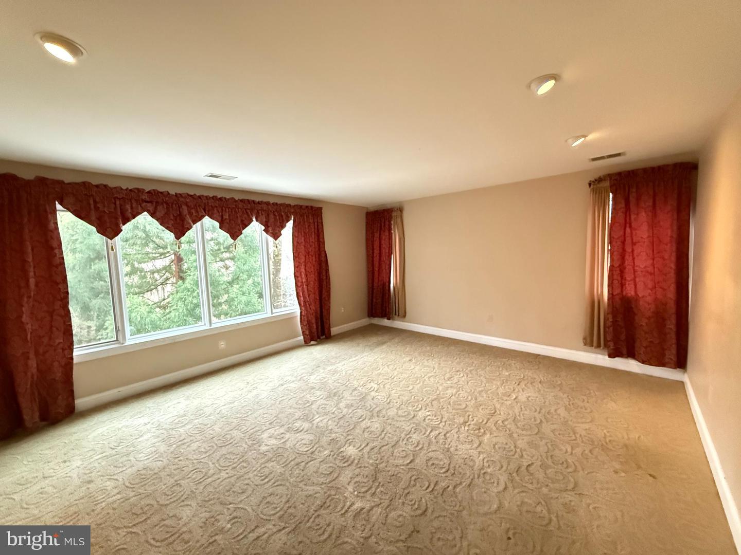 10701 SYCAMORE SPRINGS LN, GREAT FALLS, Virginia 22066, 6 Bedrooms Bedrooms, ,4 BathroomsBathrooms,Residential,For sale,10701 SYCAMORE SPRINGS LN,VAFX2279598 MLS # VAFX2279598