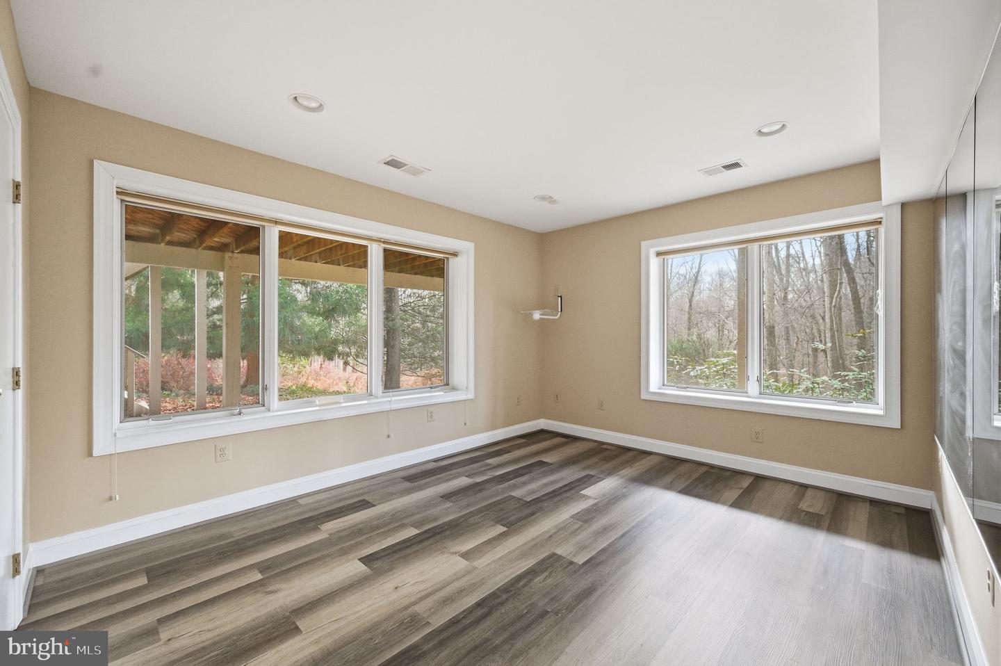 10701 SYCAMORE SPRINGS LN, GREAT FALLS, Virginia 22066, 6 Bedrooms Bedrooms, ,4 BathroomsBathrooms,Residential,For sale,10701 SYCAMORE SPRINGS LN,VAFX2279598 MLS # VAFX2279598