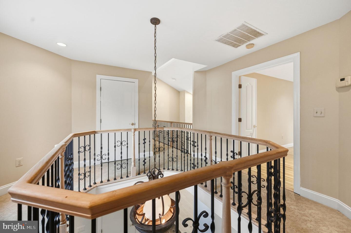 10701 SYCAMORE SPRINGS LN, GREAT FALLS, Virginia 22066, 6 Bedrooms Bedrooms, ,4 BathroomsBathrooms,Residential,For sale,10701 SYCAMORE SPRINGS LN,VAFX2279598 MLS # VAFX2279598