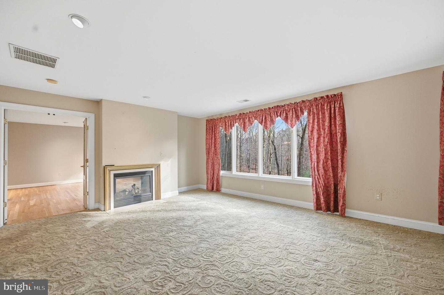 10701 SYCAMORE SPRINGS LN, GREAT FALLS, Virginia 22066, 6 Bedrooms Bedrooms, ,4 BathroomsBathrooms,Residential,For sale,10701 SYCAMORE SPRINGS LN,VAFX2279598 MLS # VAFX2279598