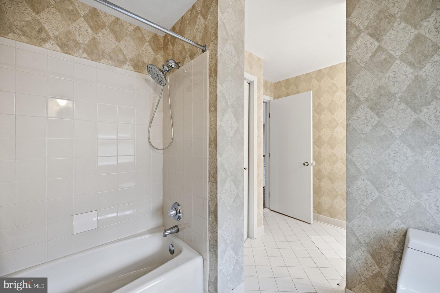 10701 SYCAMORE SPRINGS LN, GREAT FALLS, Virginia 22066, 6 Bedrooms Bedrooms, ,4 BathroomsBathrooms,Residential,For sale,10701 SYCAMORE SPRINGS LN,VAFX2279598 MLS # VAFX2279598