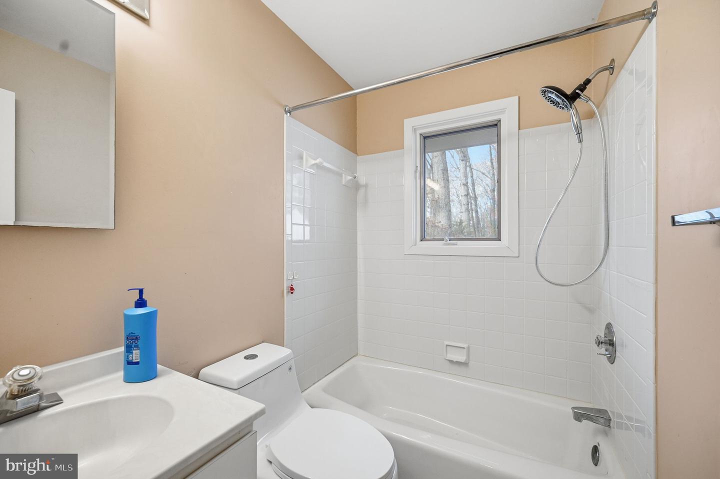 10701 SYCAMORE SPRINGS LN, GREAT FALLS, Virginia 22066, 6 Bedrooms Bedrooms, ,4 BathroomsBathrooms,Residential,For sale,10701 SYCAMORE SPRINGS LN,VAFX2279598 MLS # VAFX2279598