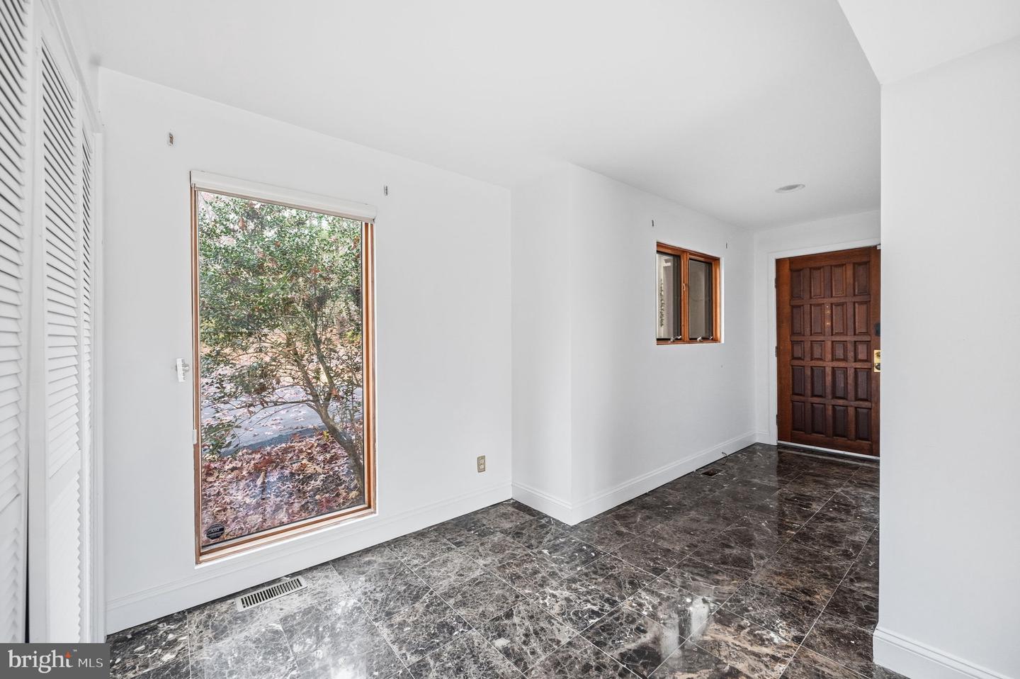 10701 SYCAMORE SPRINGS LN, GREAT FALLS, Virginia 22066, 6 Bedrooms Bedrooms, ,4 BathroomsBathrooms,Residential,For sale,10701 SYCAMORE SPRINGS LN,VAFX2279598 MLS # VAFX2279598