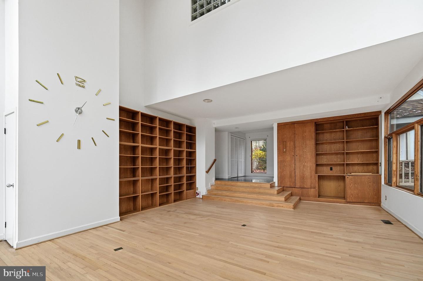 10701 SYCAMORE SPRINGS LN, GREAT FALLS, Virginia 22066, 6 Bedrooms Bedrooms, ,4 BathroomsBathrooms,Residential,For sale,10701 SYCAMORE SPRINGS LN,VAFX2279598 MLS # VAFX2279598