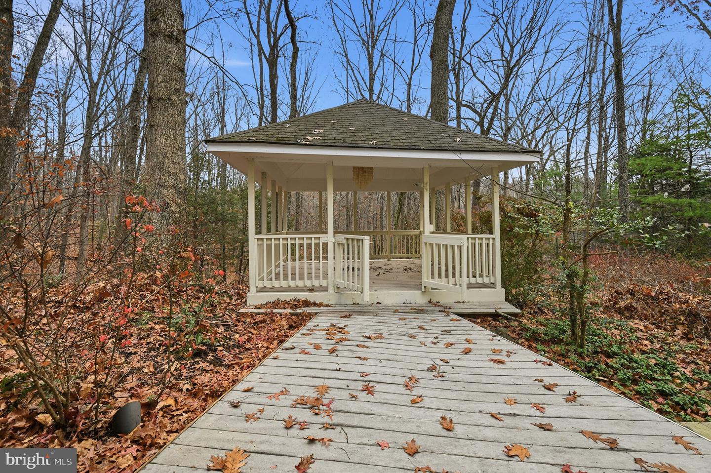 10701 SYCAMORE SPRINGS LN, GREAT FALLS, Virginia 22066, 6 Bedrooms Bedrooms, ,4 BathroomsBathrooms,Residential,For sale,10701 SYCAMORE SPRINGS LN,VAFX2279598 MLS # VAFX2279598