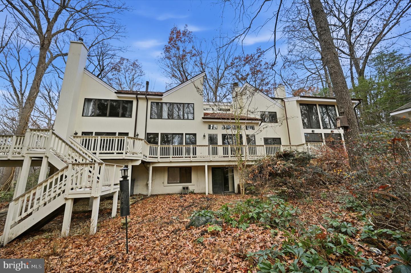 10701 SYCAMORE SPRINGS LN, GREAT FALLS, Virginia 22066, 6 Bedrooms Bedrooms, ,4 BathroomsBathrooms,Residential,For sale,10701 SYCAMORE SPRINGS LN,VAFX2279598 MLS # VAFX2279598