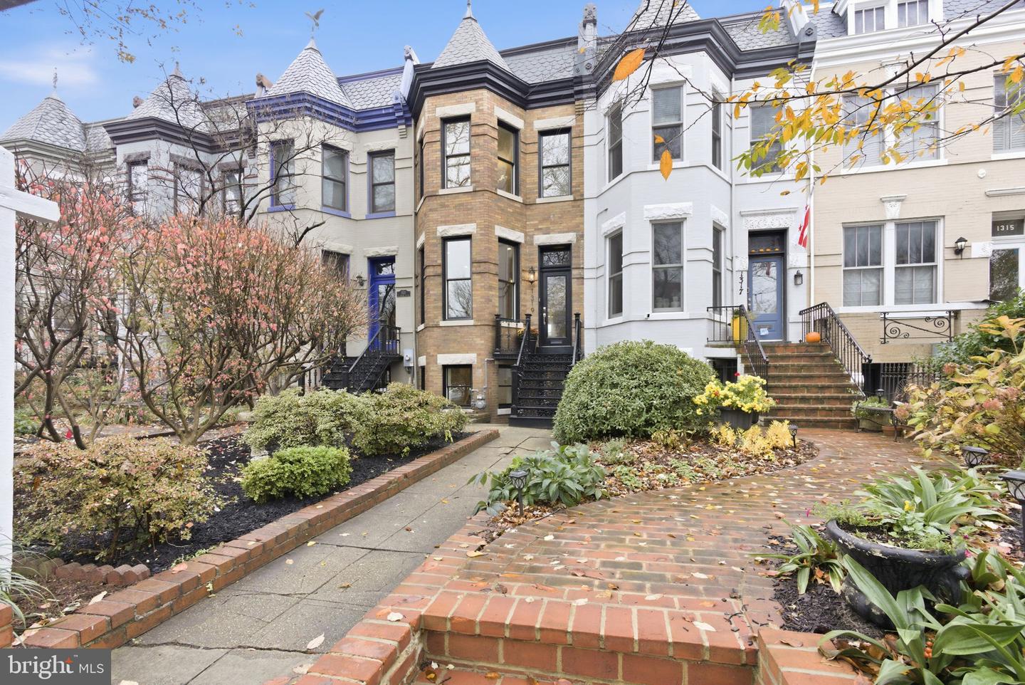 1319 EAST CAPITOL ST SE, WASHINGTON, District Of Columbia 20003, 4 Bedrooms Bedrooms, ,3 BathroomsBathrooms,Residential,For sale,1319 EAST CAPITOL ST SE,DCDC2232466 MLS # DCDC2232466