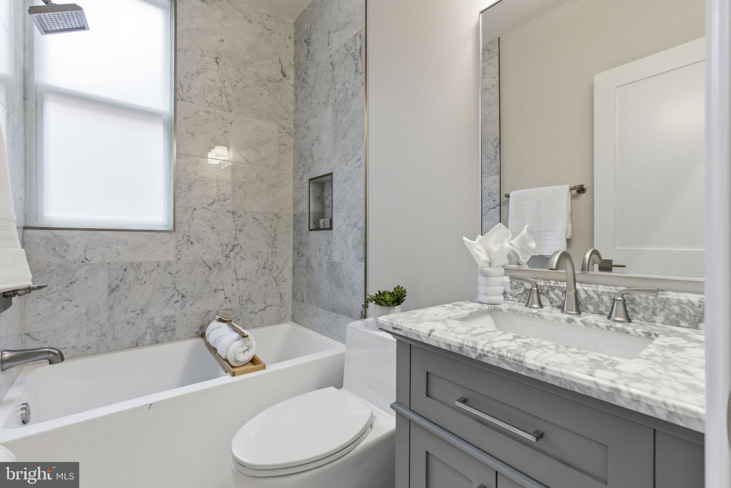 1319 EAST CAPITOL ST SE, WASHINGTON, District Of Columbia 20003, 4 Bedrooms Bedrooms, ,3 BathroomsBathrooms,Residential,For sale,1319 EAST CAPITOL ST SE,DCDC2232466 MLS # DCDC2232466