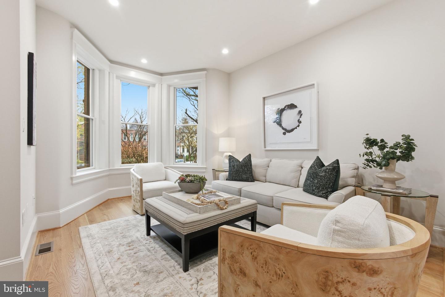 1319 EAST CAPITOL ST SE, WASHINGTON, District Of Columbia 20003, 4 Bedrooms Bedrooms, ,3 BathroomsBathrooms,Residential,For sale,1319 EAST CAPITOL ST SE,DCDC2232466 MLS # DCDC2232466