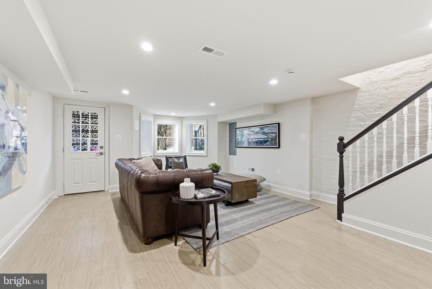 1319 EAST CAPITOL ST SE, WASHINGTON, District Of Columbia 20003, 4 Bedrooms Bedrooms, ,3 BathroomsBathrooms,Residential,For sale,1319 EAST CAPITOL ST SE,DCDC2232466 MLS # DCDC2232466