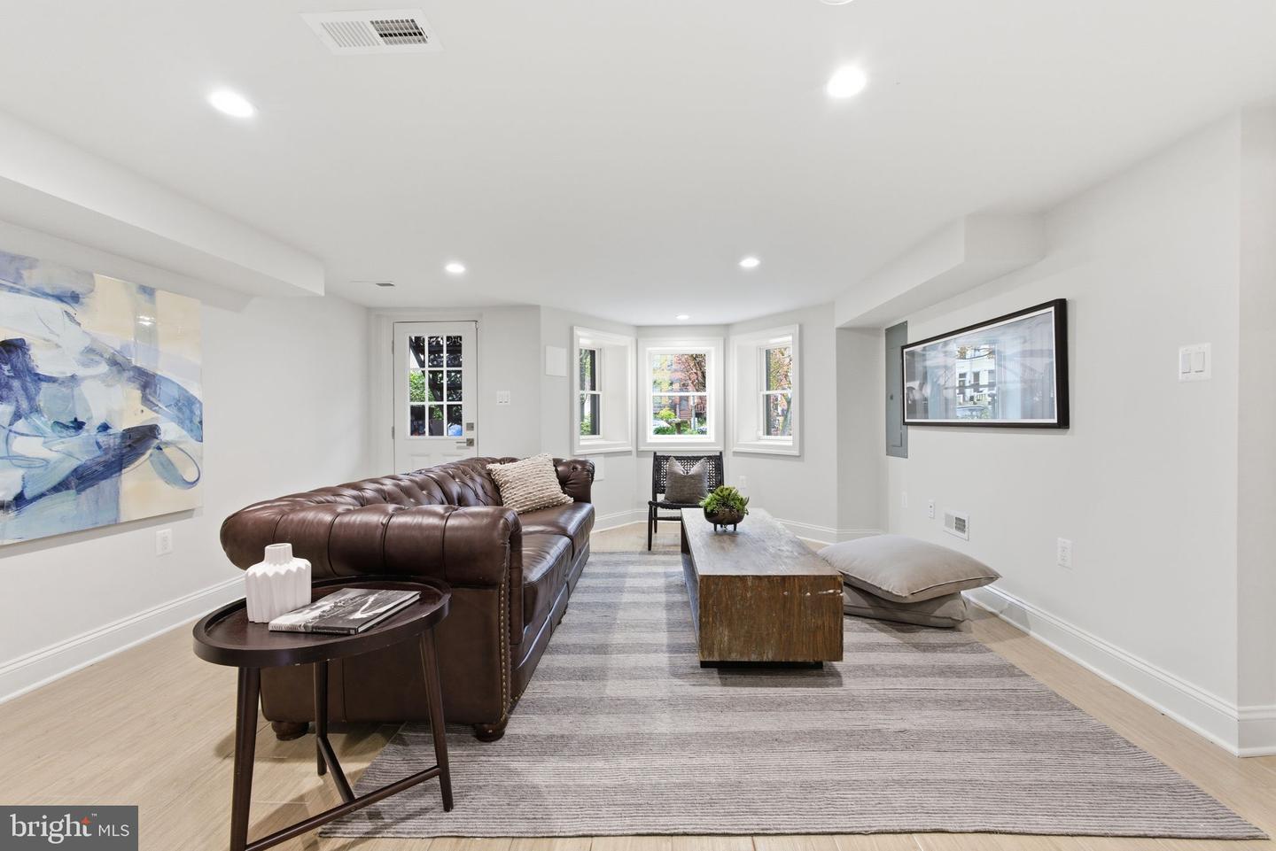 1319 EAST CAPITOL ST SE, WASHINGTON, District Of Columbia 20003, 4 Bedrooms Bedrooms, ,3 BathroomsBathrooms,Residential,For sale,1319 EAST CAPITOL ST SE,DCDC2232466 MLS # DCDC2232466