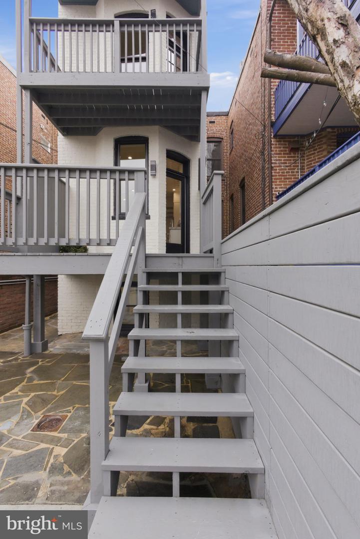 1319 EAST CAPITOL ST SE, WASHINGTON, District Of Columbia 20003, 4 Bedrooms Bedrooms, ,3 BathroomsBathrooms,Residential,For sale,1319 EAST CAPITOL ST SE,DCDC2232466 MLS # DCDC2232466