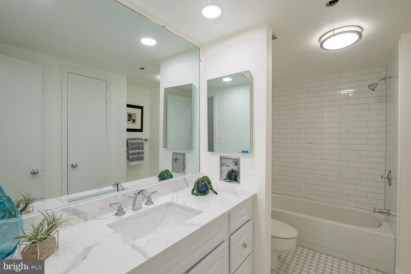 1016 S WAYNE ST S #604, ARLINGTON, Virginia 22204, 2 Bedrooms Bedrooms, ,2 BathroomsBathrooms,Residential,For sale,1016 S WAYNE ST S #604,VAAR2066276 MLS # VAAR2066276