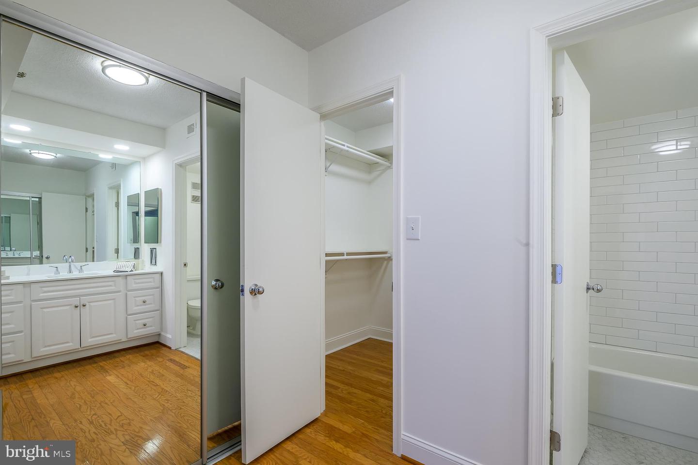 1016 S WAYNE ST S #604, ARLINGTON, Virginia 22204, 2 Bedrooms Bedrooms, ,2 BathroomsBathrooms,Residential,For sale,1016 S WAYNE ST S #604,VAAR2066276 MLS # VAAR2066276