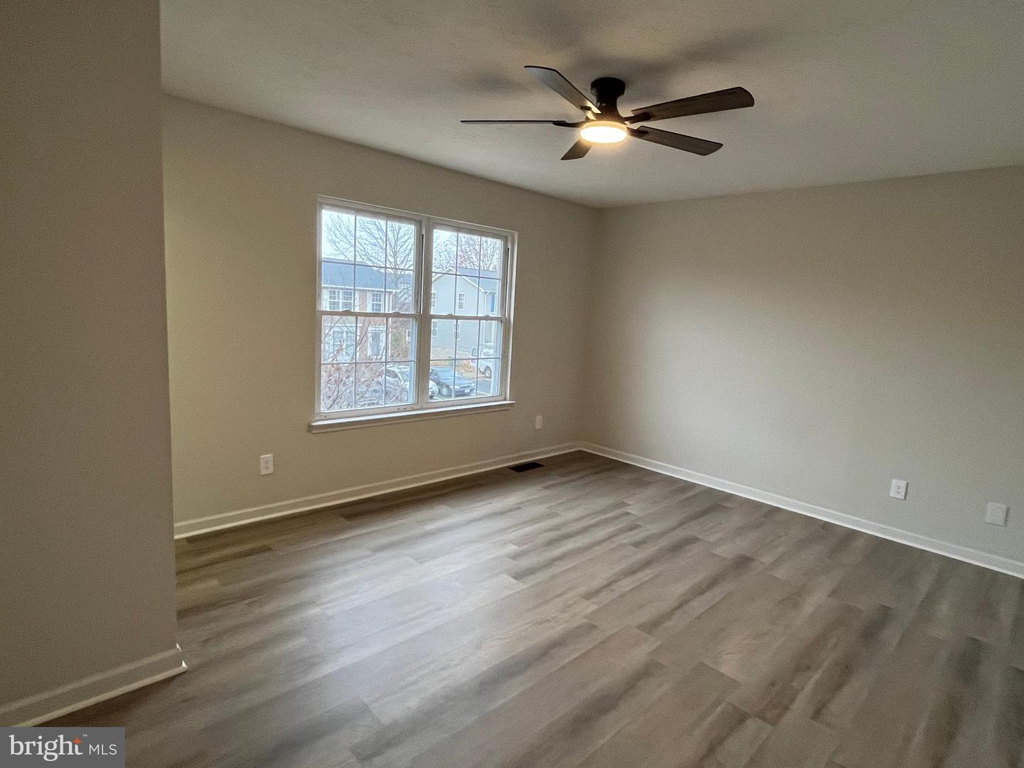 305 SUTTON CT, WINCHESTER, Virginia 22601, 2 Bedrooms Bedrooms, ,1 BathroomBathrooms,Residential,For sale,305 SUTTON CT,VAFV2038156 MLS # VAFV2038156 305 SUTTON CT, WINCHESTER, Virginia 22601, 2 Bedrooms Bedrooms, ,1 BathroomBathrooms,Residential,For sale,305 SUTTON CT,VAFV2038156 MLS # VAFV2038156