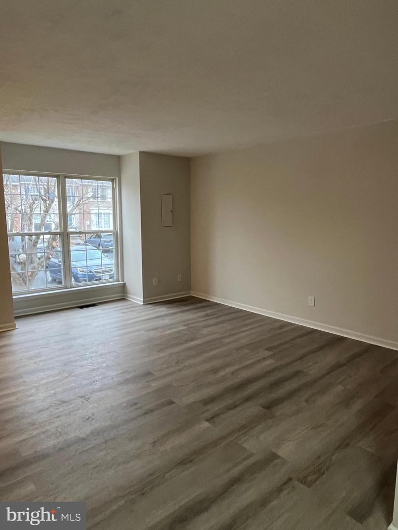 305 SUTTON CT, WINCHESTER, Virginia 22601, 2 Bedrooms Bedrooms, ,1 BathroomBathrooms,Residential,For sale,305 SUTTON CT,VAFV2038156 MLS # VAFV2038156 305 SUTTON CT, WINCHESTER, Virginia 22601, 2 Bedrooms Bedrooms, ,1 BathroomBathrooms,Residential,For sale,305 SUTTON CT,VAFV2038156 MLS # VAFV2038156