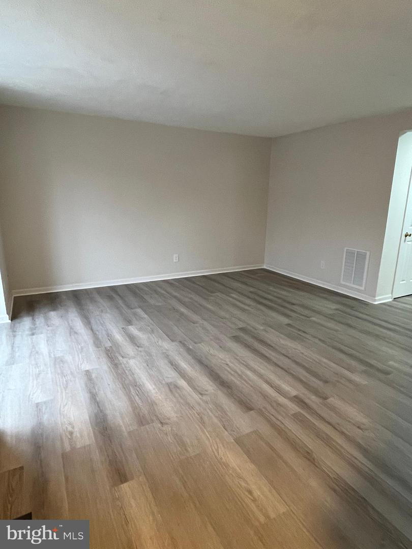 305 SUTTON CT, WINCHESTER, Virginia 22601, 2 Bedrooms Bedrooms, ,1 BathroomBathrooms,Residential,For sale,305 SUTTON CT,VAFV2038156 MLS # VAFV2038156 305 SUTTON CT, WINCHESTER, Virginia 22601, 2 Bedrooms Bedrooms, ,1 BathroomBathrooms,Residential,For sale,305 SUTTON CT,VAFV2038156 MLS # VAFV2038156