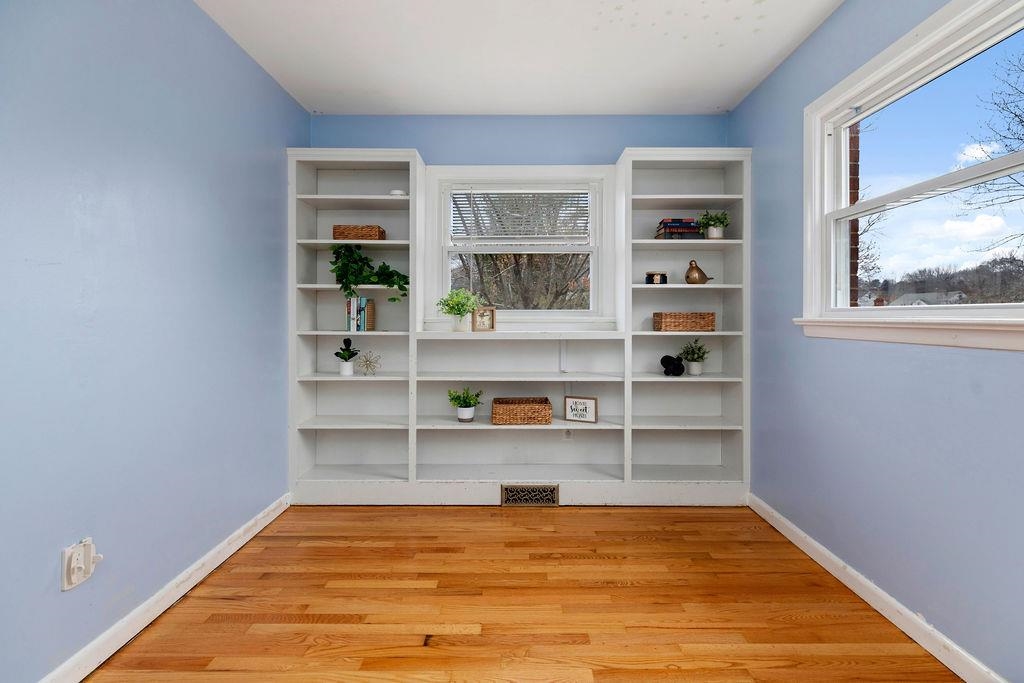 2405 FIFTH ST, STAUNTON, Virginia 24401, 3 Bedrooms Bedrooms, ,1 BathroomBathrooms,Residential,2405 FIFTH ST,671361 MLS # 671361 2405 FIFTH ST, STAUNTON, Virginia 24401, 3 Bedrooms Bedrooms, ,1 BathroomBathrooms,Residential,2405 FIFTH ST,671361 MLS # 671361