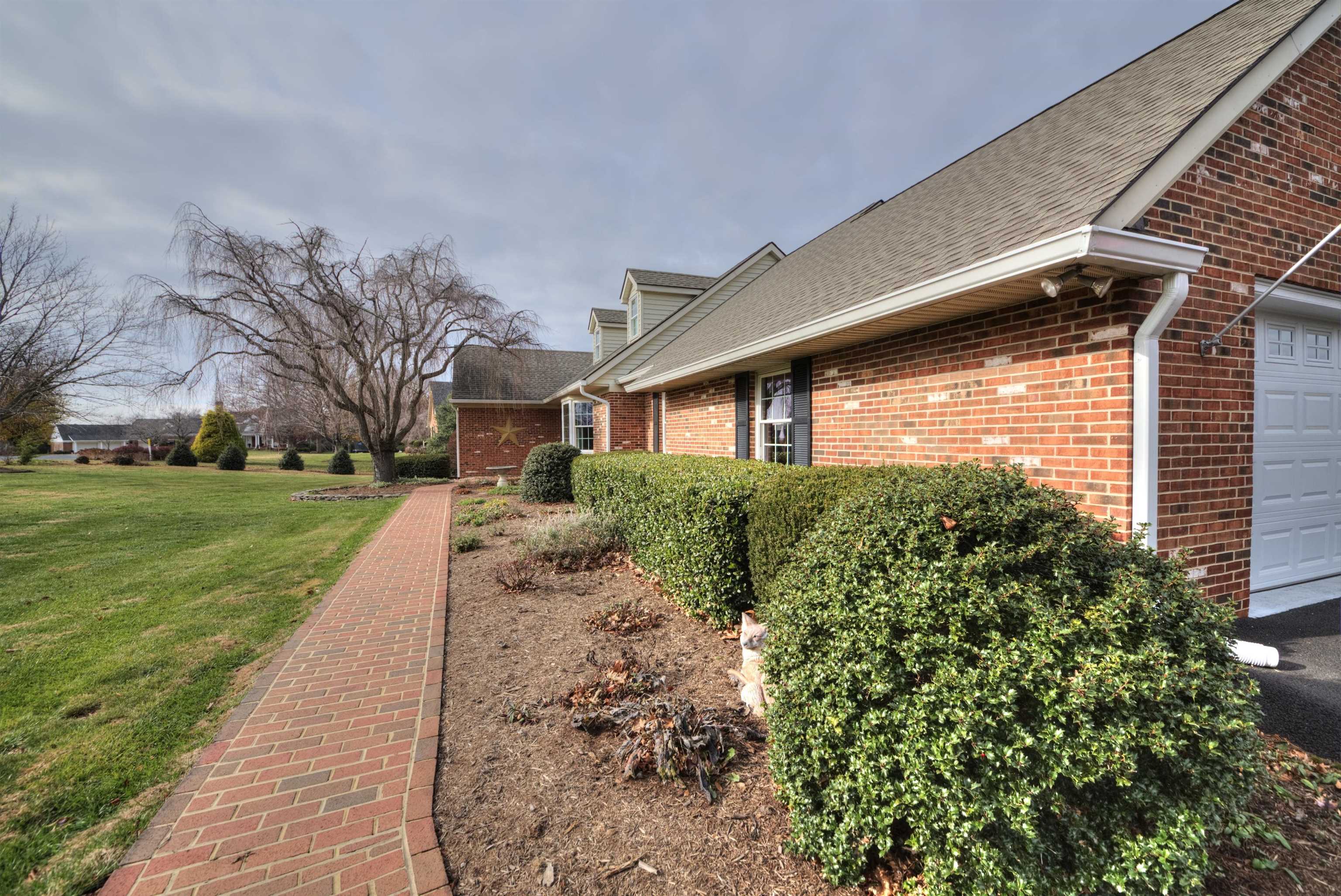 152 HUNTINGTON PL, WAYNESBORO, Virginia 22980, 4 Bedrooms Bedrooms, ,3 BathroomsBathrooms,Residential,152 HUNTINGTON PL,671368 MLS # 671368 152 HUNTINGTON PL, WAYNESBORO, Virginia 22980, 4 Bedrooms Bedrooms, ,3 BathroomsBathrooms,Residential,152 HUNTINGTON PL,671368 MLS # 671368