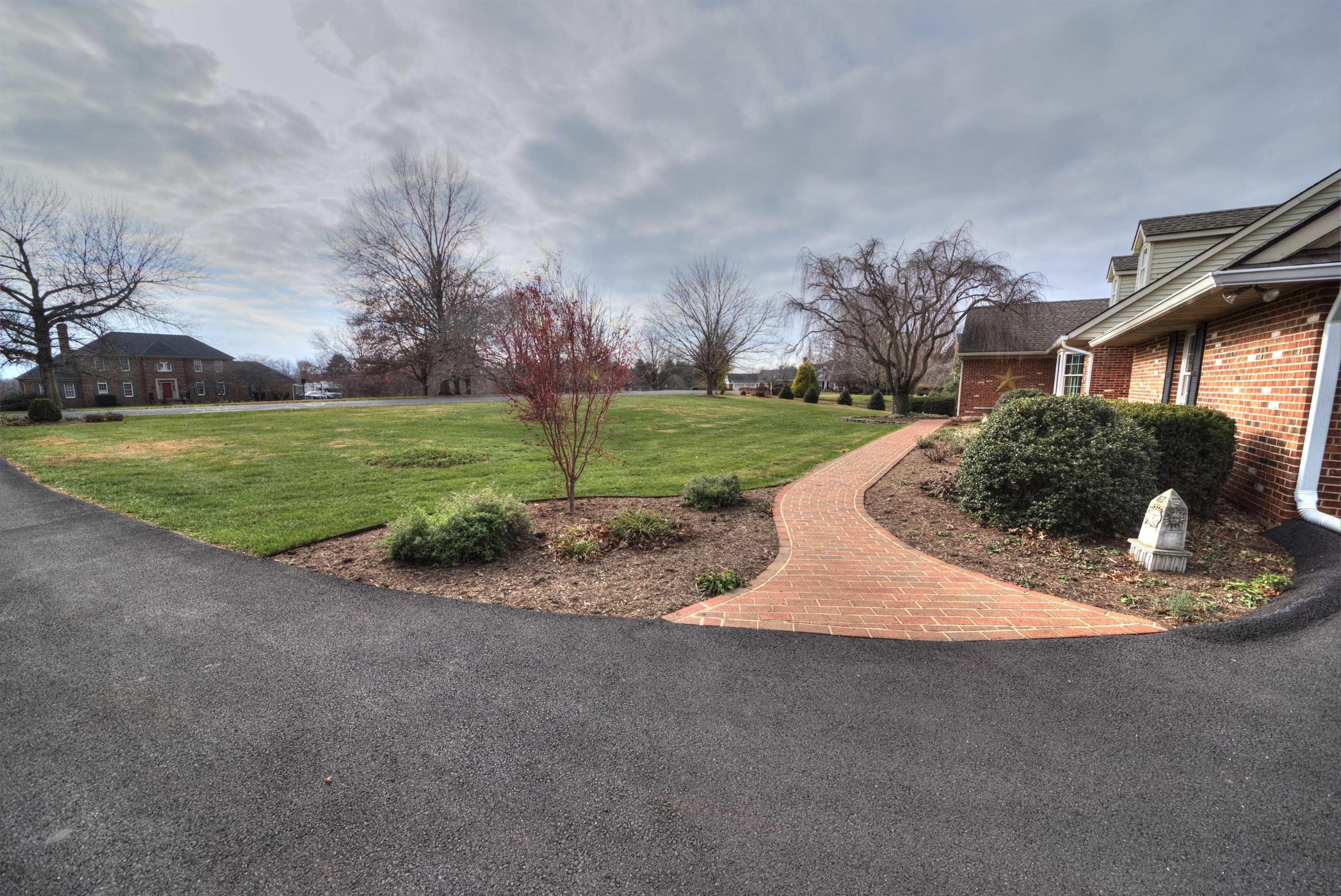 152 HUNTINGTON PL, WAYNESBORO, Virginia 22980, 4 Bedrooms Bedrooms, ,3 BathroomsBathrooms,Residential,152 HUNTINGTON PL,671368 MLS # 671368 152 HUNTINGTON PL, WAYNESBORO, Virginia 22980, 4 Bedrooms Bedrooms, ,3 BathroomsBathrooms,Residential,152 HUNTINGTON PL,671368 MLS # 671368