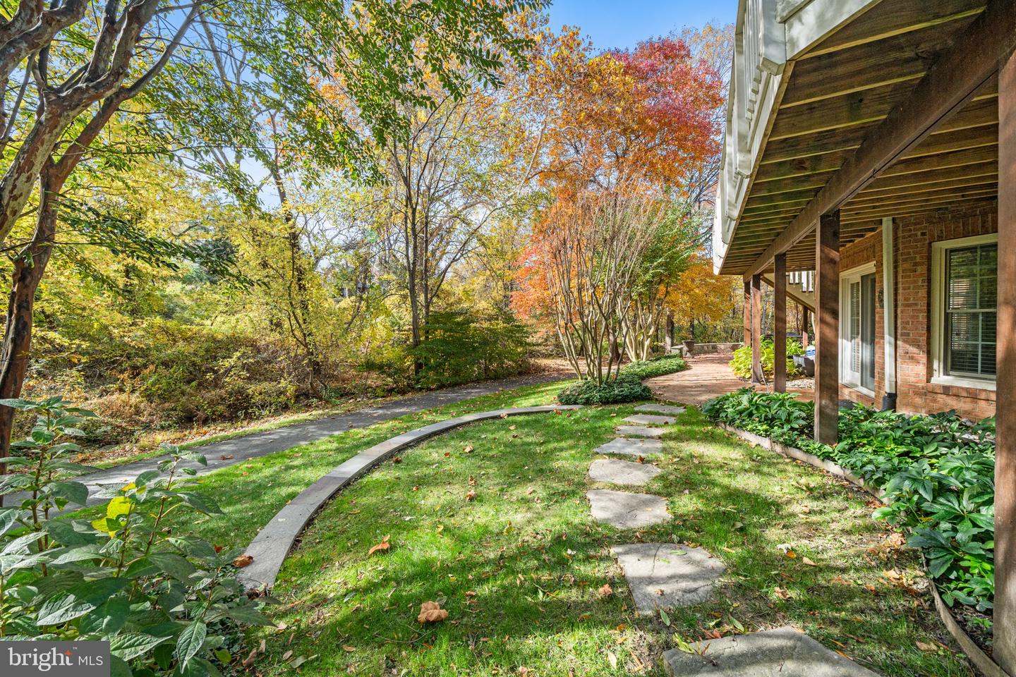 10121 RATCLIFFE MANOR DR, FAIRFAX, Virginia 22030, 6 Bedrooms Bedrooms, ,5 BathroomsBathrooms,Residential,For sale,10121 RATCLIFFE MANOR DR,VAFC2007372 MLS # VAFC2007372