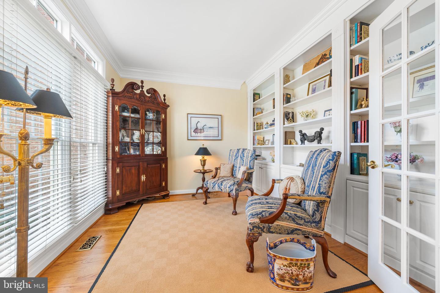 10121 RATCLIFFE MANOR DR, FAIRFAX, Virginia 22030, 6 Bedrooms Bedrooms, ,5 BathroomsBathrooms,Residential,For sale,10121 RATCLIFFE MANOR DR,VAFC2007372 MLS # VAFC2007372