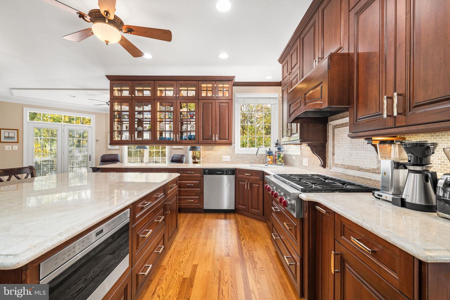 10121 RATCLIFFE MANOR DR, FAIRFAX, Virginia 22030, 6 Bedrooms Bedrooms, ,5 BathroomsBathrooms,Residential,For sale,10121 RATCLIFFE MANOR DR,VAFC2007372 MLS # VAFC2007372