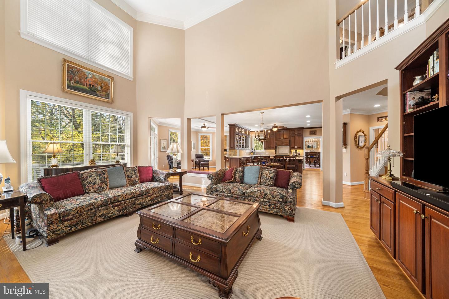 10121 RATCLIFFE MANOR DR, FAIRFAX, Virginia 22030, 6 Bedrooms Bedrooms, ,5 BathroomsBathrooms,Residential,For sale,10121 RATCLIFFE MANOR DR,VAFC2007372 MLS # VAFC2007372