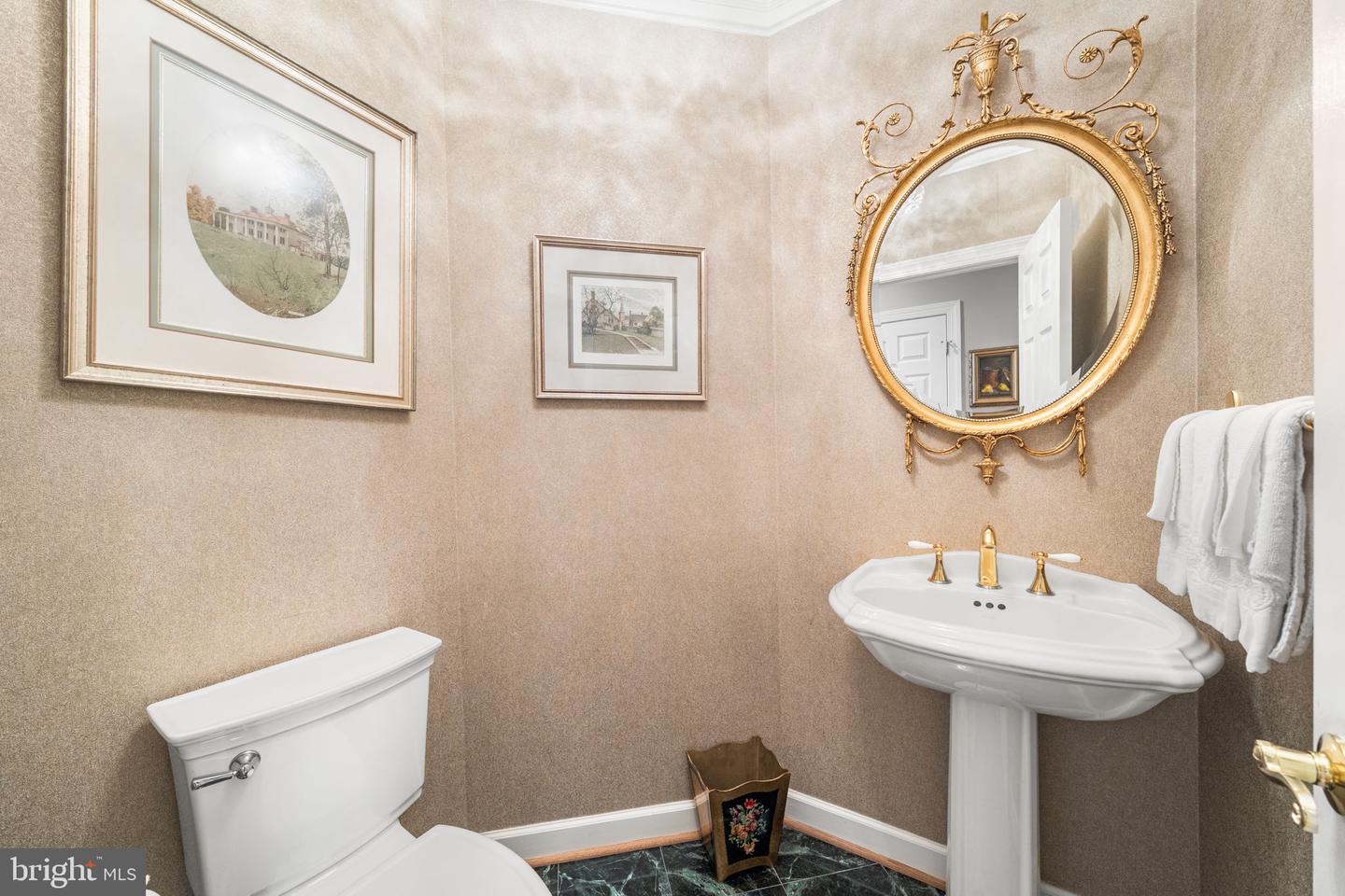 10121 RATCLIFFE MANOR DR, FAIRFAX, Virginia 22030, 6 Bedrooms Bedrooms, ,5 BathroomsBathrooms,Residential,For sale,10121 RATCLIFFE MANOR DR,VAFC2007372 MLS # VAFC2007372