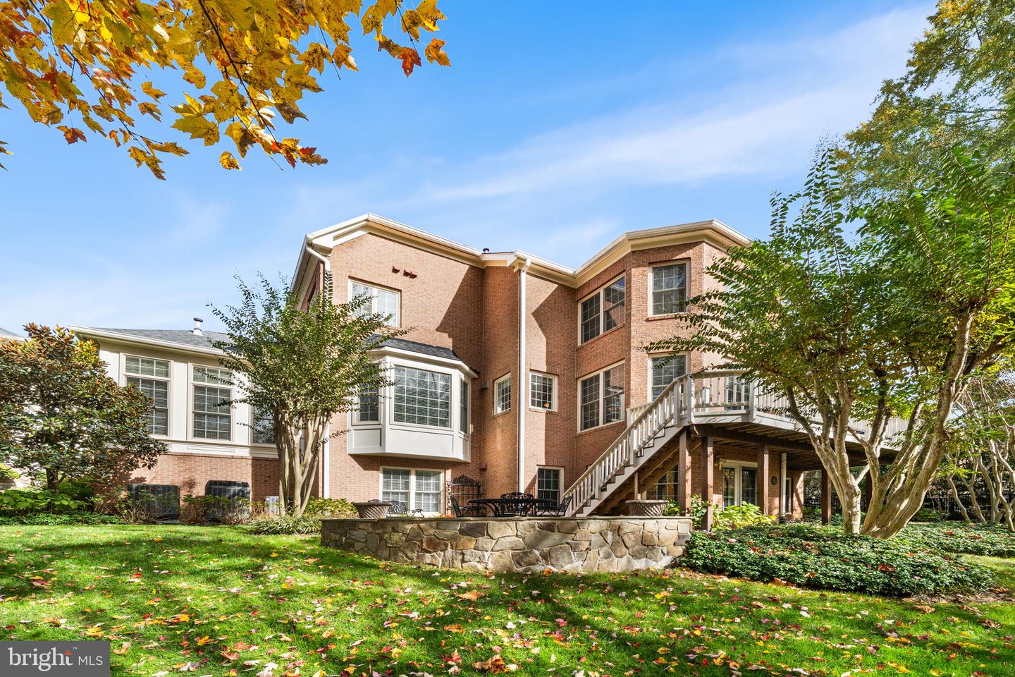 10121 RATCLIFFE MANOR DR, FAIRFAX, Virginia 22030, 6 Bedrooms Bedrooms, ,5 BathroomsBathrooms,Residential,For sale,10121 RATCLIFFE MANOR DR,VAFC2007372 MLS # VAFC2007372