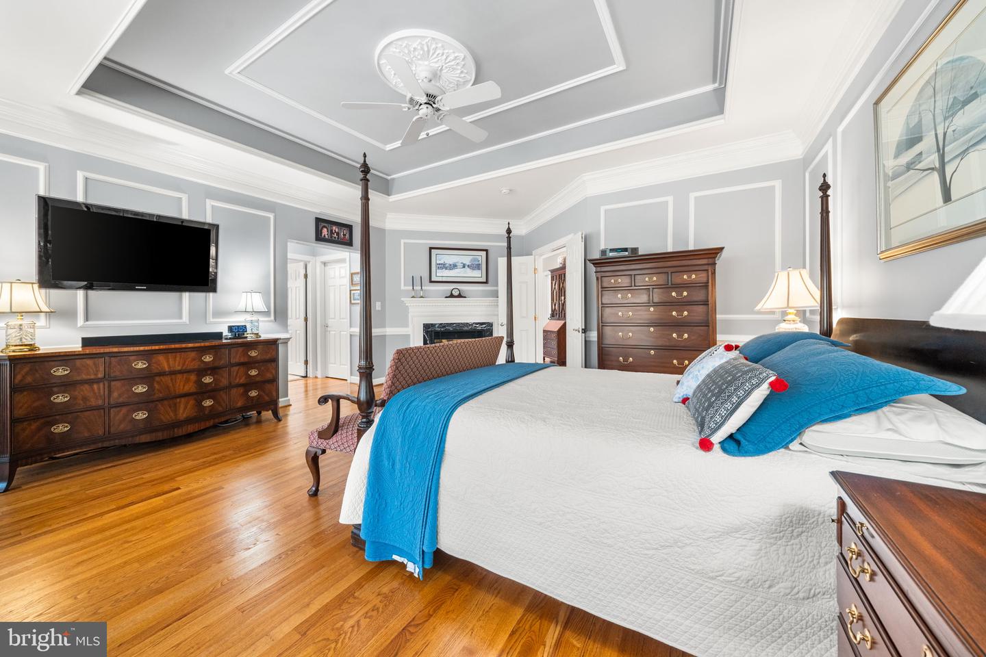 10121 RATCLIFFE MANOR DR, FAIRFAX, Virginia 22030, 6 Bedrooms Bedrooms, ,5 BathroomsBathrooms,Residential,For sale,10121 RATCLIFFE MANOR DR,VAFC2007372 MLS # VAFC2007372