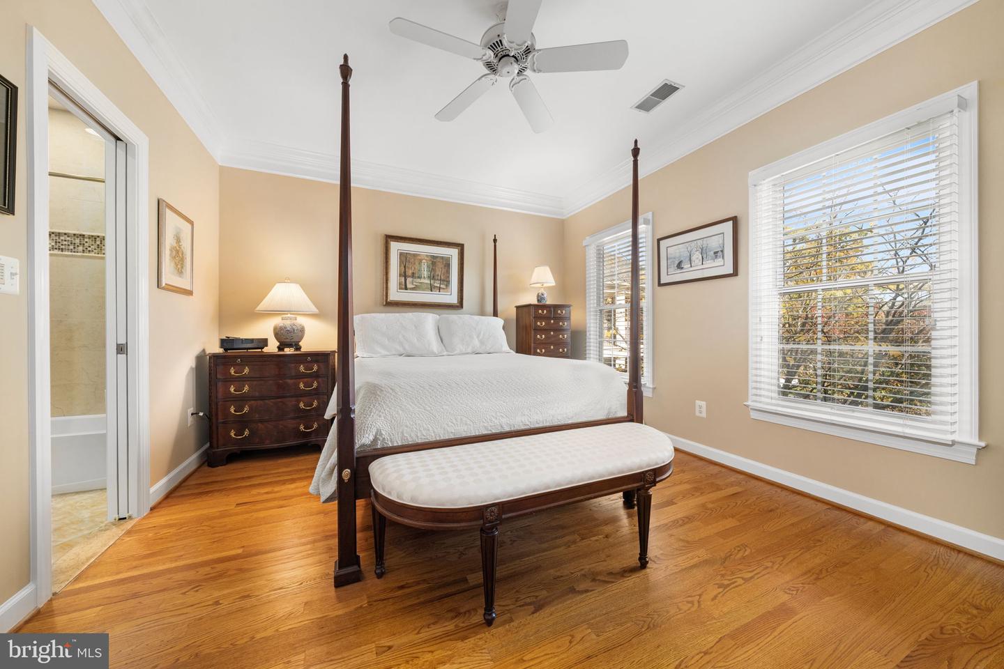 10121 RATCLIFFE MANOR DR, FAIRFAX, Virginia 22030, 6 Bedrooms Bedrooms, ,5 BathroomsBathrooms,Residential,For sale,10121 RATCLIFFE MANOR DR,VAFC2007372 MLS # VAFC2007372