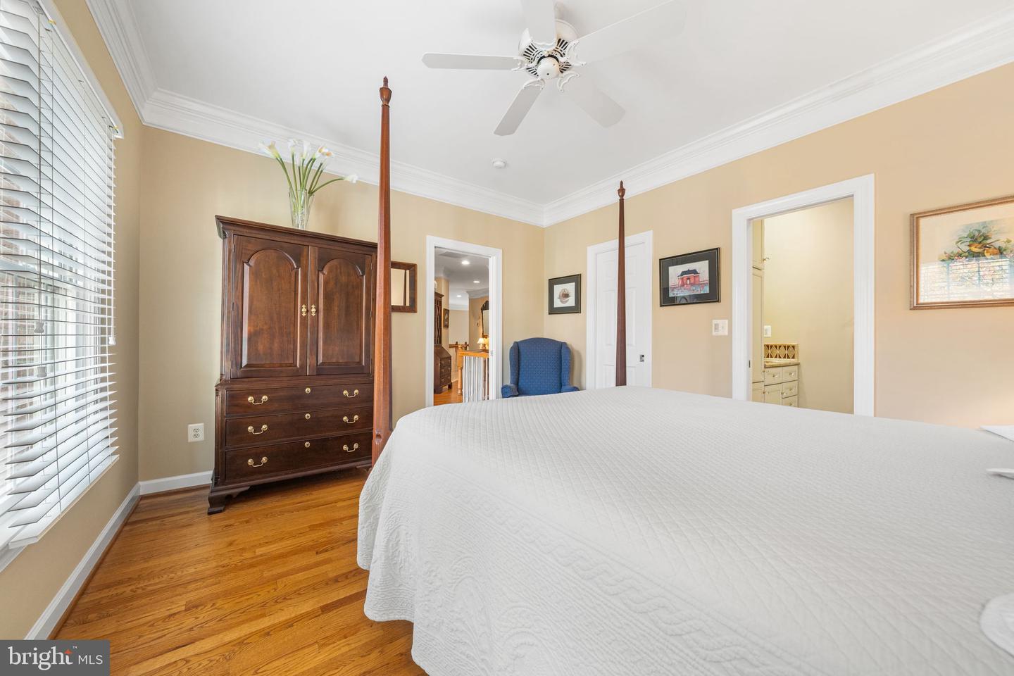 10121 RATCLIFFE MANOR DR, FAIRFAX, Virginia 22030, 6 Bedrooms Bedrooms, ,5 BathroomsBathrooms,Residential,For sale,10121 RATCLIFFE MANOR DR,VAFC2007372 MLS # VAFC2007372