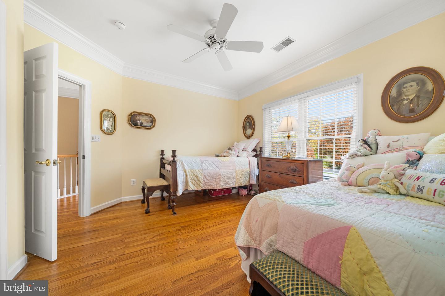 10121 RATCLIFFE MANOR DR, FAIRFAX, Virginia 22030, 6 Bedrooms Bedrooms, ,5 BathroomsBathrooms,Residential,For sale,10121 RATCLIFFE MANOR DR,VAFC2007372 MLS # VAFC2007372