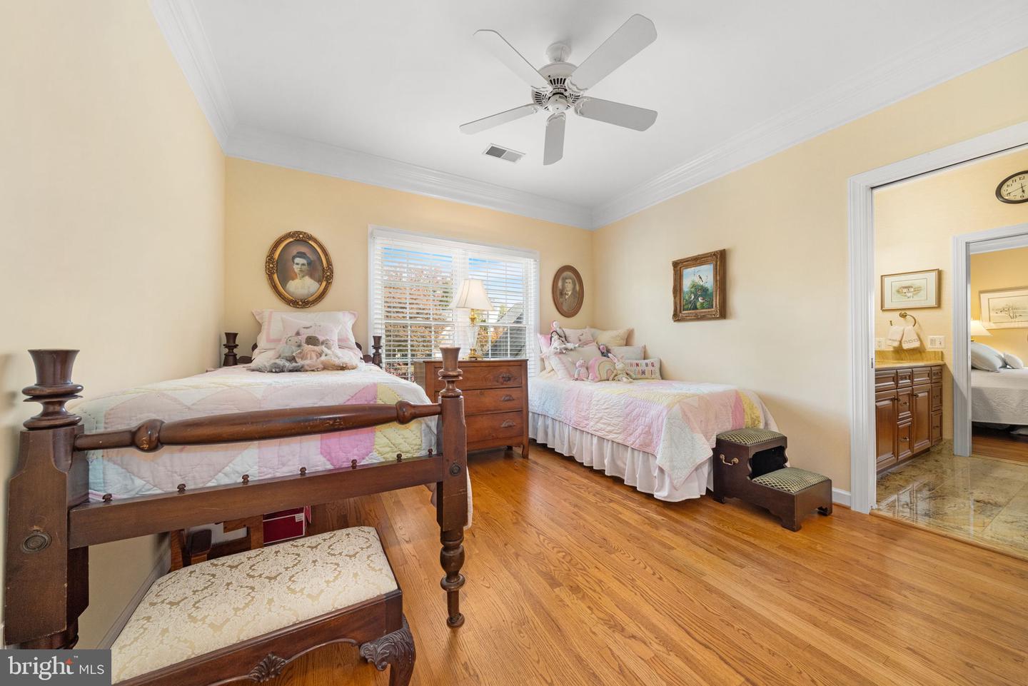 10121 RATCLIFFE MANOR DR, FAIRFAX, Virginia 22030, 6 Bedrooms Bedrooms, ,5 BathroomsBathrooms,Residential,For sale,10121 RATCLIFFE MANOR DR,VAFC2007372 MLS # VAFC2007372